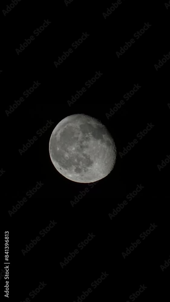 The Moon time lapse - 5 times faster than real time (1200 mm | 50x optic zoom) The Moon time lapse - 5 times faster than real time (1200 mm | 50x optic zoom)