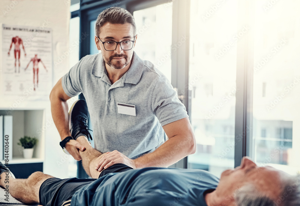 Ταπετσαρία Physiotherapy, senior man and stretching leg for knee pain, medical and consultant with injury support