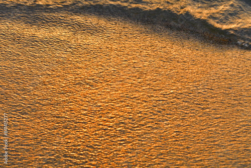 Wallpaper Mural 波打ち際 Torontodigital.ca