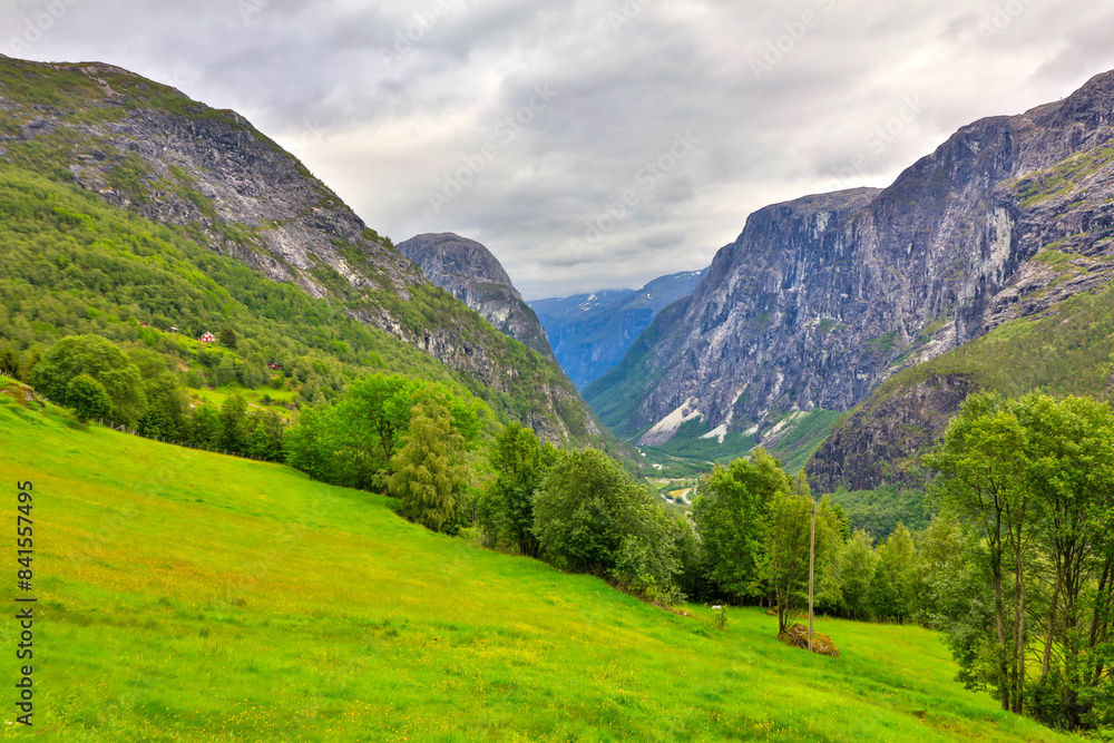 Naklejka premium Norway landscape on a cloudy summer day