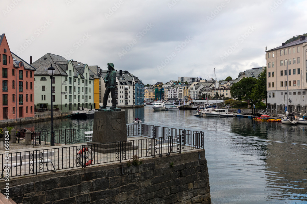 Obraz premium Norway Aalesund city view on a cloudy summer day.