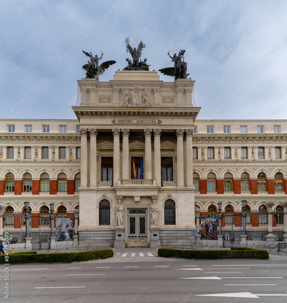 Obraz premium view of Agricultural Ministry building and entrance in downtown Madrid