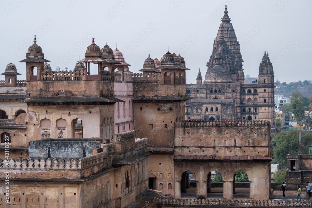 Discover the ancient indian Orchha temples surrounded by lush and green landscapes