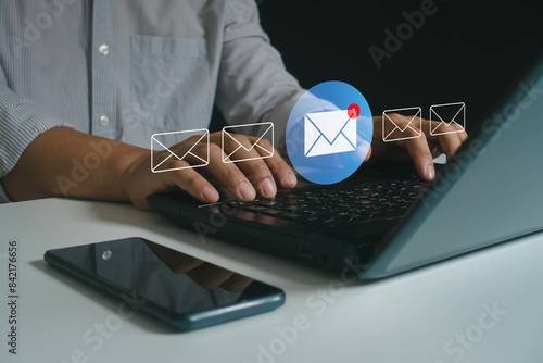 Cuadro en lienzo New email with notification alert, Direct selling project in customer list business for e-mail communication and email digital marketing concept