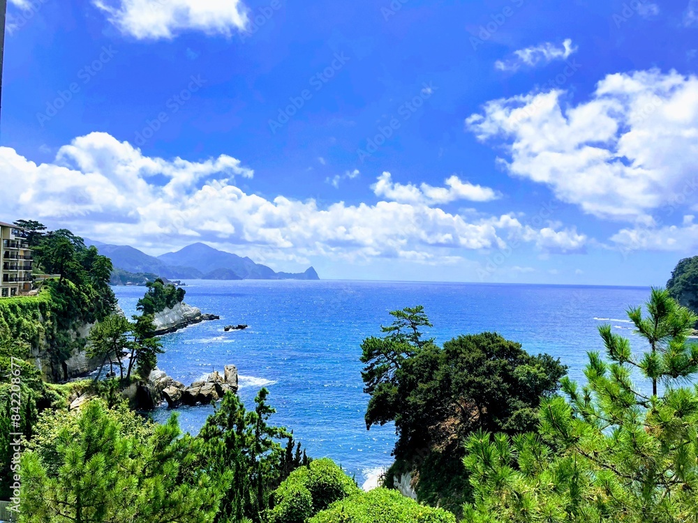 Obraz premium 伊豆 堂ヶ島から見た雲見の岬