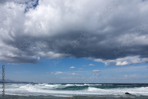 storm clouds over sea © 안구정화