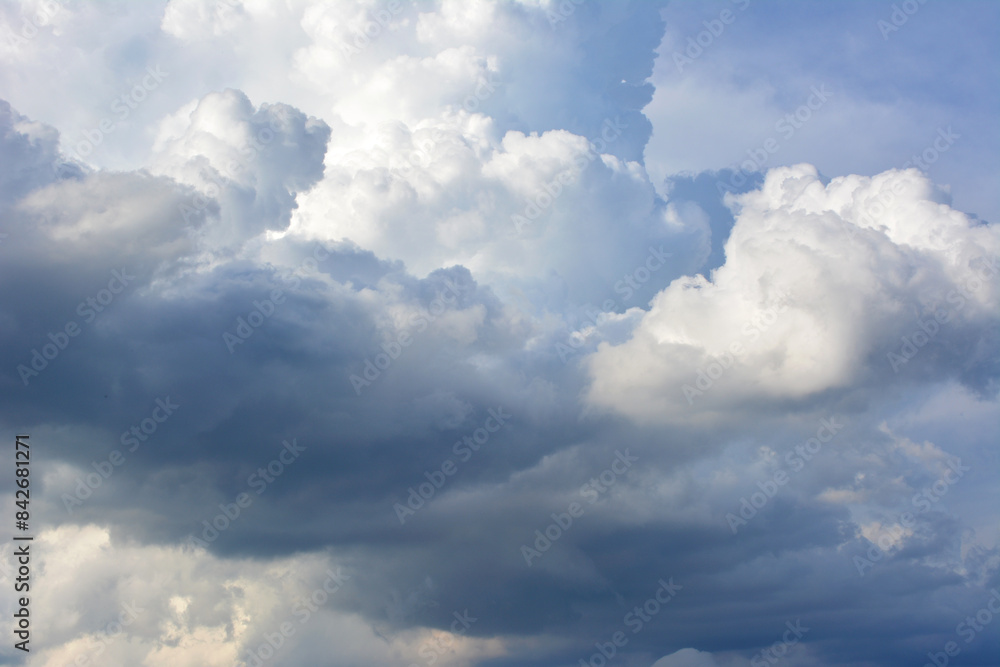 Obraz premium a stormy sky with clouds before rain 