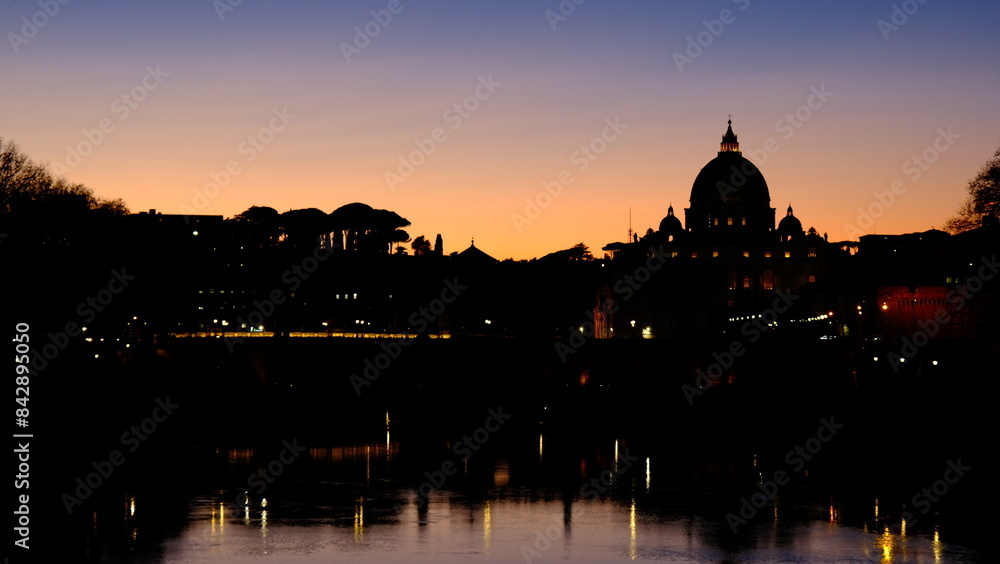 Obraz premium Saint Peter Cathedral Night view