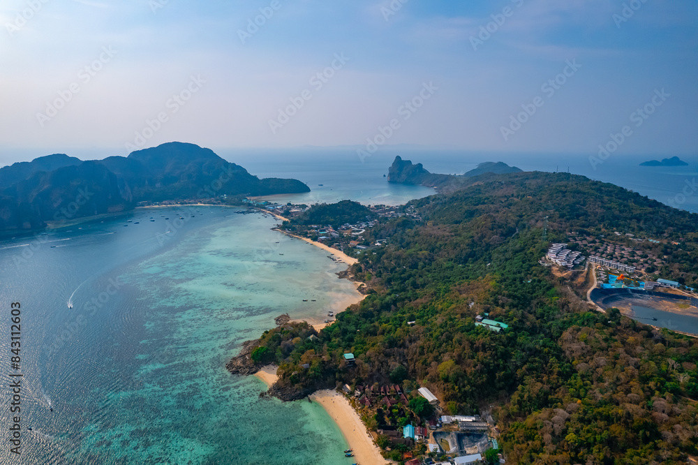 Obraz premium Aerial view long sandy beach on Phi Phi island, Thailand