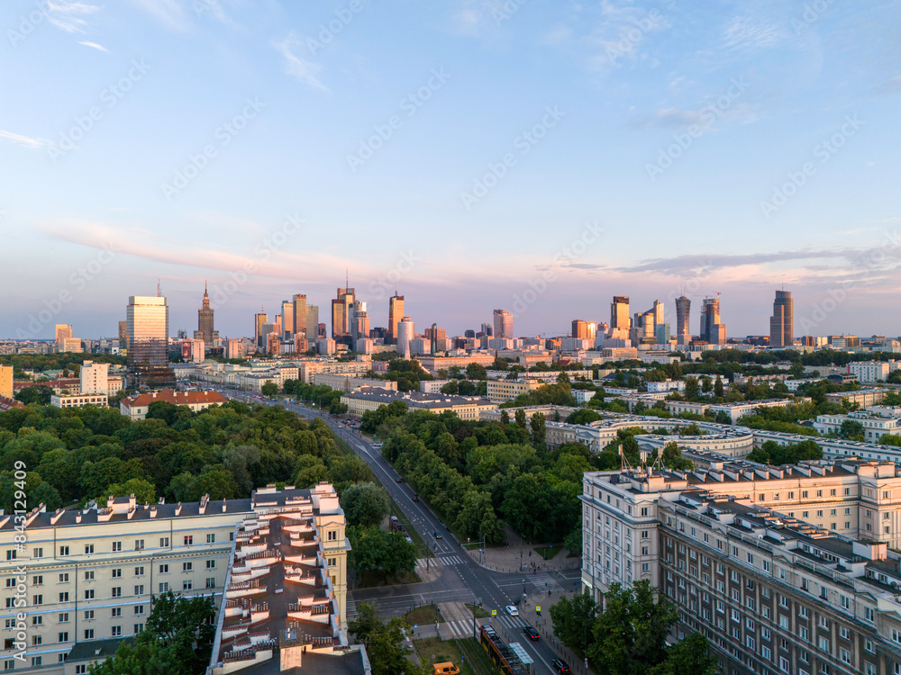 Obraz premium Warszawa, panorama miasta o zachodzie słońca