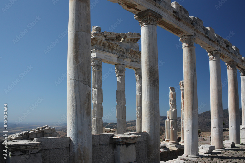 Φωτογραφία The Trajaneum was a temple built on the highest point of the Acropolis of Pergam