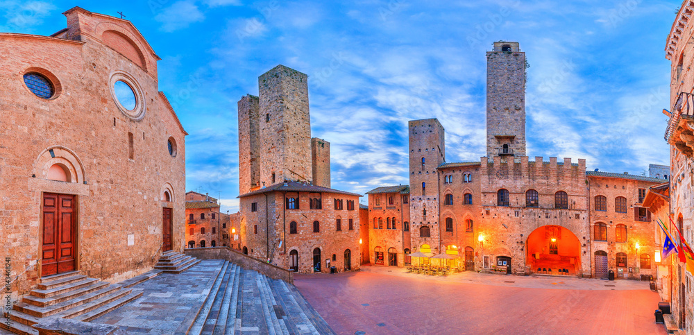 San Gimignano, province of Siena. Piazza del Duomo. Tuscany, Italy.