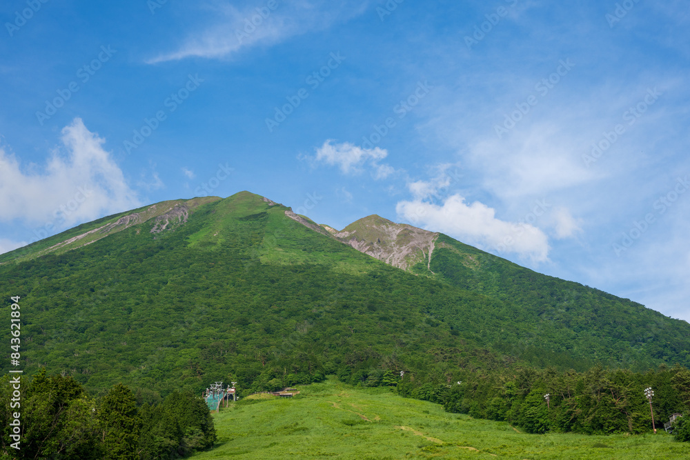Fototapeta premium 日本の鳥取県の大山の美しい風景
