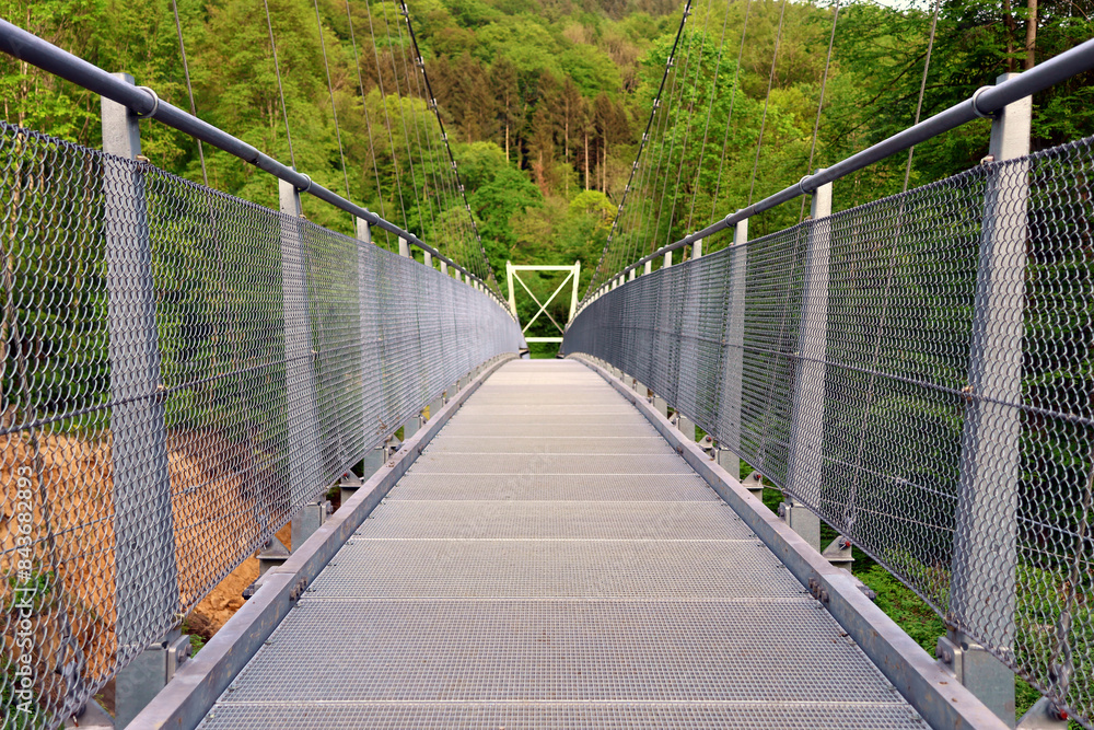 Die neue Hängebrücke über die Irreler Waserfälle und den Fluss Prüm in der Südeifel bei Irrel im Landkreis Bitburg-Prüm im deutschen Bundesland Rheinland-Pfalz. Die neue Hängebrücke über die Irreler Waserfälle und den Fluss Prüm in der Südeifel bei Irrel im Landkreis Bitburg-Prüm im deutschen Bundesland Rheinland-Pfalz.