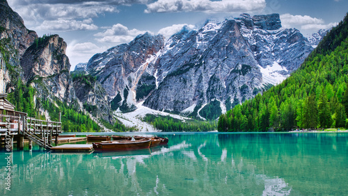 Valokuva Emerald Waters and Snowy Peaks: Springtime at Braies Lake