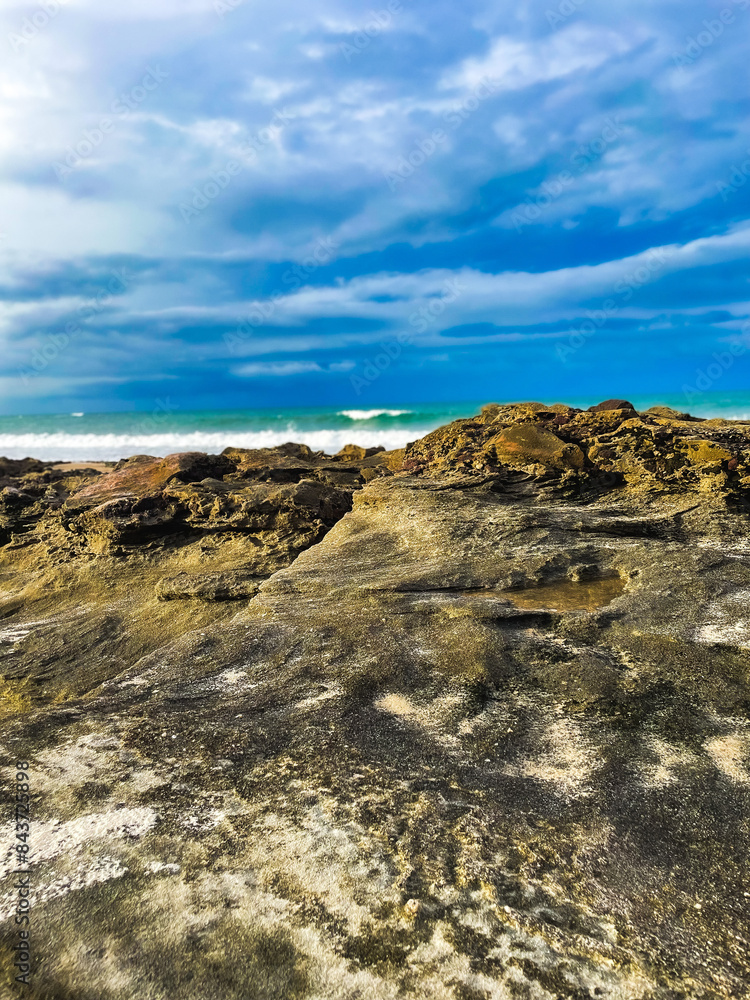 Obraz premium rocks on the beach