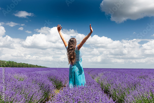 FRau in einem Lavendelfeld in Bulgarien