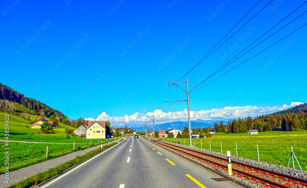 Die Stossstrasse bei Gais (Kanton Appenzell Ausserrhoden) in Richtung Altstätten Die Stossstrasse bei Gais (Kanton Appenzell Ausserrhoden) in Richtung Altstätten