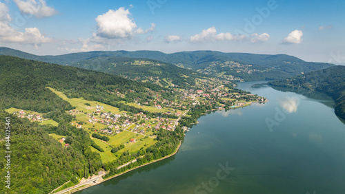 Wallpaper Mural jezioro międzybrodzkie - panorama lotnicza - czerwiec 2024  Torontodigital.ca