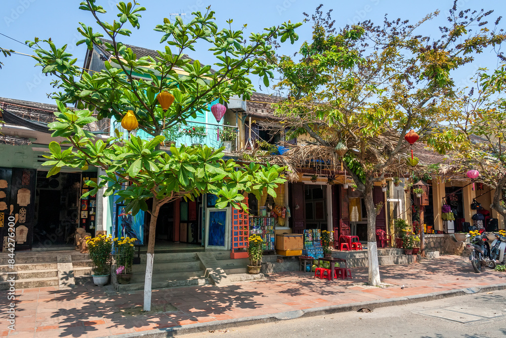 Obraz premium A typical street in Hoi An, Vietnam