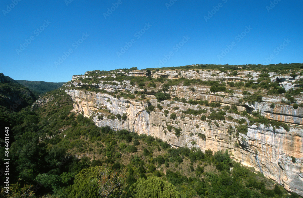 Falaise, Minerve, Hérault , Languedoc Roussillon, Parc naturel régional du Haut Lanquedoc, France Falaise, Minerve, Hérault , Languedoc Roussillon, Parc naturel régional du Haut Lanquedoc, France
