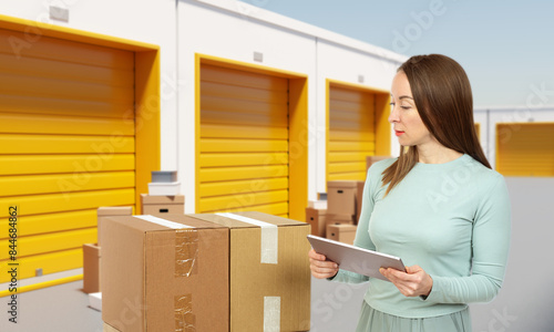 Woman rents self storage un...