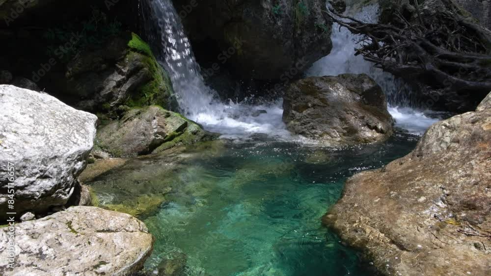 A journey through the wonderful pools of Erve A journey through the wonderful pools of Erve