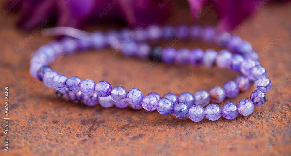 Agate is a natural material from which jewelry and various inserts are made. Can be different colors.
Agate is a natural material from which jewelry and various inserts are made. Can be different colors.