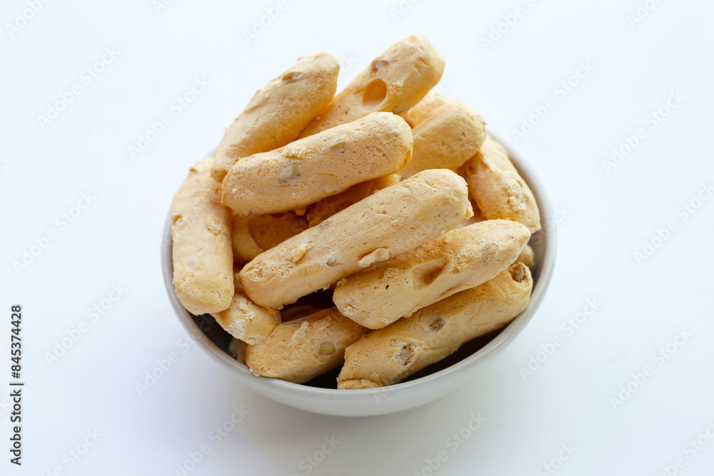 Light and crispy almond meringue cookies Light and crispy almond meringue cookies