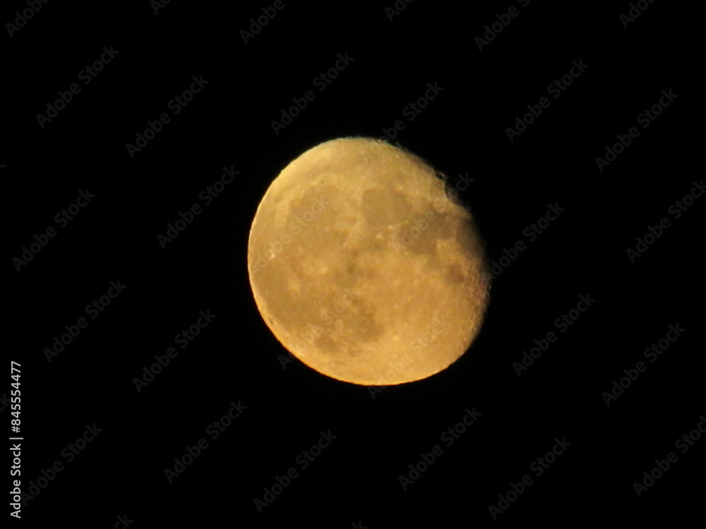 Obraz premium Mond mit Mondoberfläche