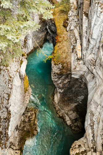 Türkisblauer Fluss und beeindruckender Canyon: Naturwunder in British Columbia, Kanada