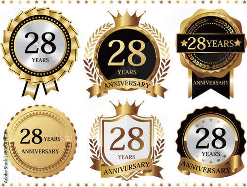 高級感のある28周年記念のエンブレムセット