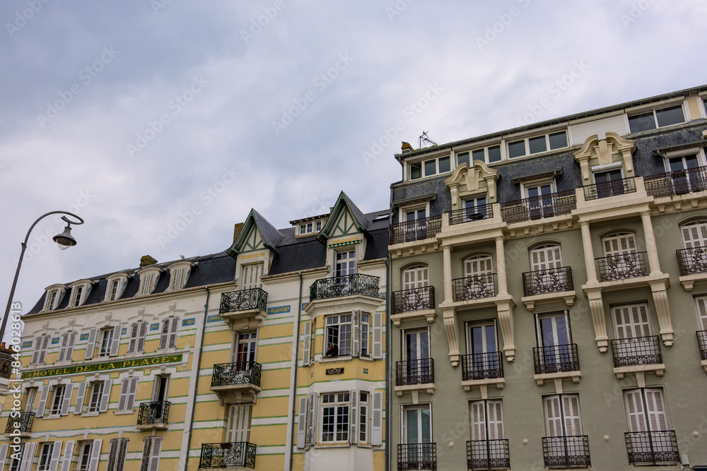Fototapeta premium Dans les rues de Trouville-sur-Mer