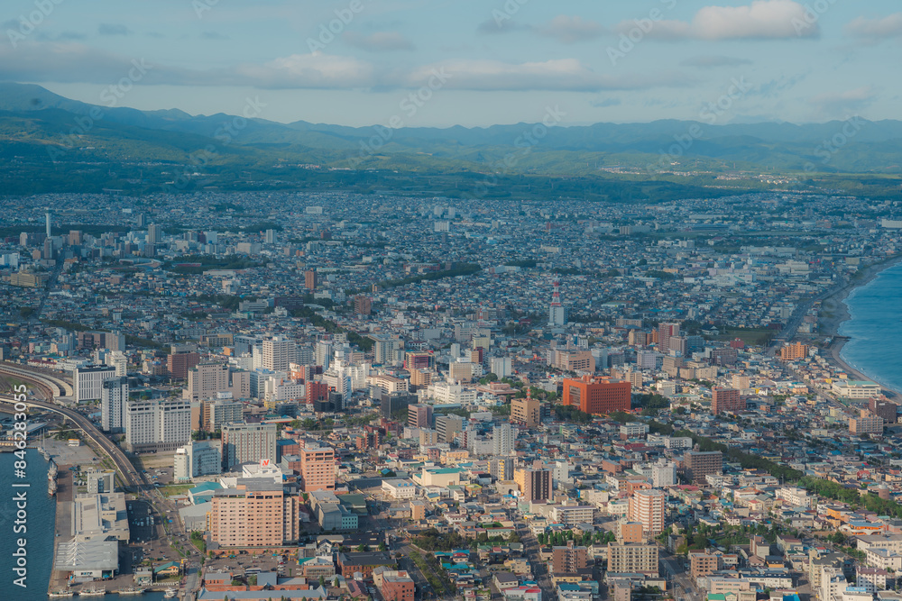 Obraz premium Beautiful view of Hakodate City from the top of the Hakodate Mountain in Japan