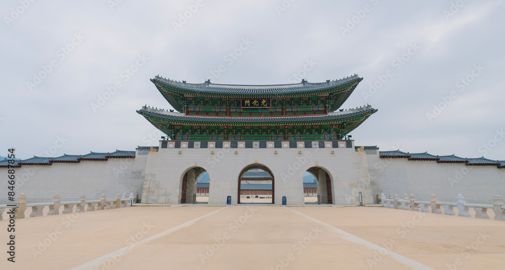 Fototapeta premium Gwanghwamun main gate of Gyeongbok Palace