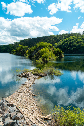 Urfttalsperre und Urft im Nationalpark Eifel im Sommer - Inseln	 photo