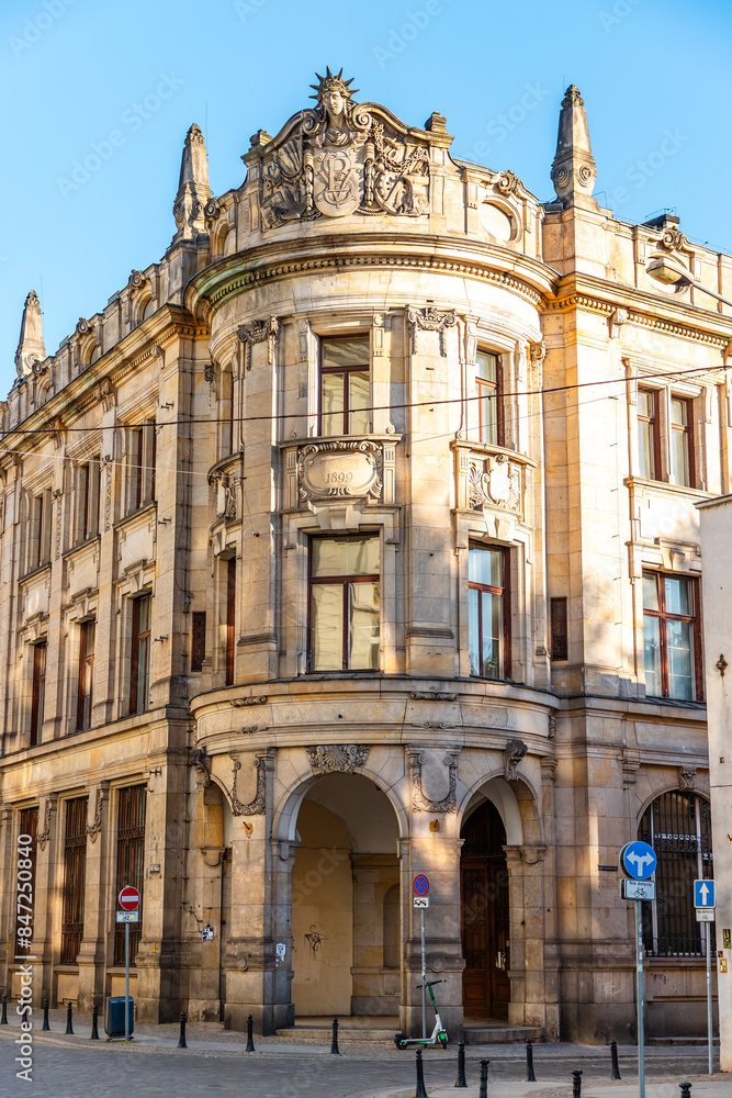 Φωτογραφία morning streets of the city of Wroclaw in Poland at dawn in spring