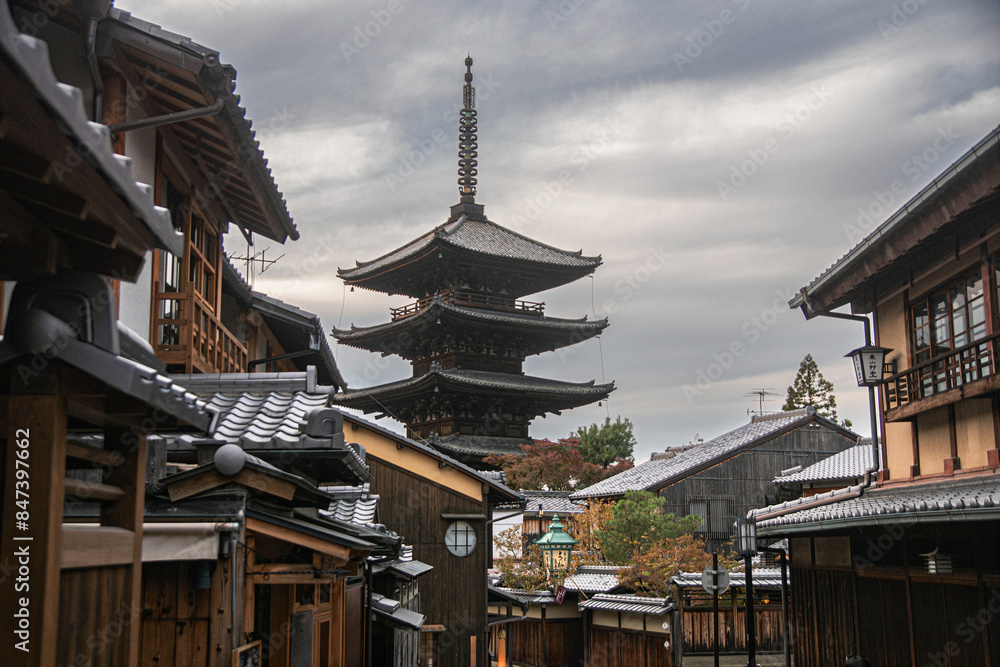 Hokanji Yasaka Pagoda in Kyoto's Traditional District Hokanji Yasaka Pagoda in Kyoto's Traditional District