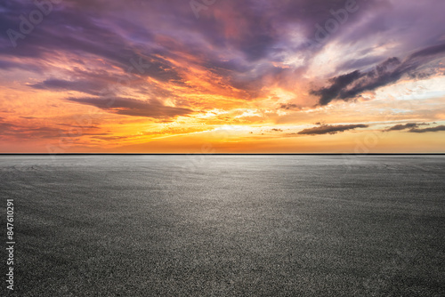 Canvas Print Asphalt road square and beautiful sky sunset clouds background