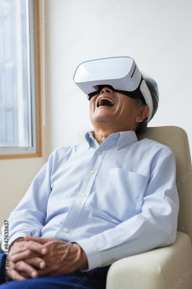 男, 男性, おじいちゃん, 高齢者, 治療, 娯楽, VR, テクノロジー, デジタル, メガネ, ヘッドセット, woman, male, grandpa, elderly, therapy, entertainment, VR, technology, digital, glasses, headset 男, 男性, おじいちゃん, 高齢者, 治療, 娯楽, VR, テクノロジー, デジタル, メガネ, ヘッドセット, woman, male, grandpa, elderly, therapy, entertainment, VR, technology, digital, glasses, headset