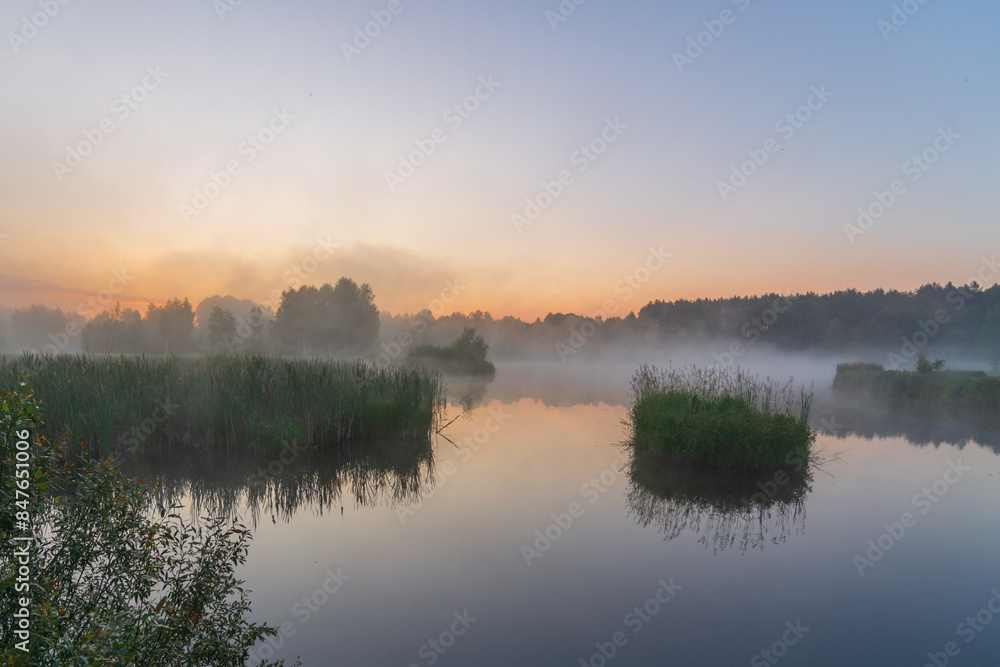 Obraz premium sunrise over the river