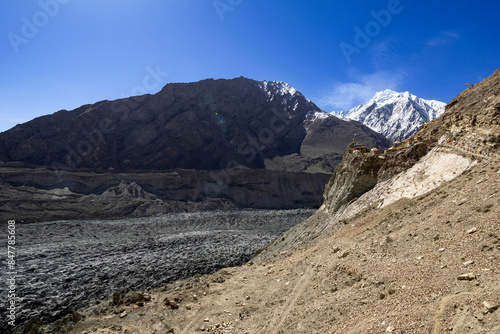 Hoper Valley is a stunning destination comprised of charming villages surrounding a natural bowl-shaped landscape. This picturesque region is set along the scenic curve of the Hoper glacier.