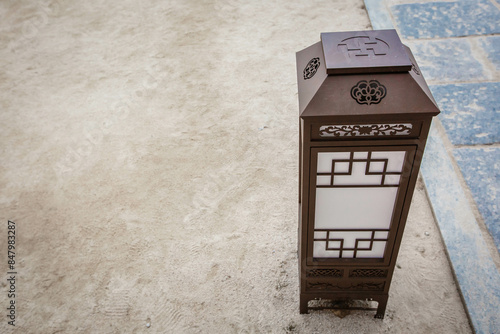 Obraz na płótnie Jongno-gu, Seoul, South Korea. Traditional ground lantern in front of Geungjeongjeong Hall in Gyeongbokgung Palace w salonie