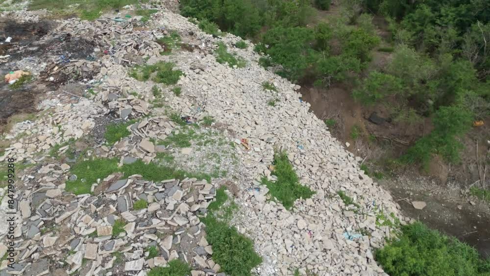 The bricks of the destroyed buildings were secretly dumped in the countryside The bricks of the destroyed buildings were secretly dumped in the countryside