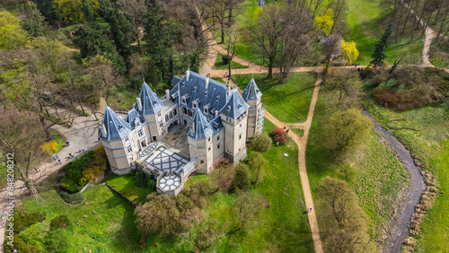 Obraz na płótnie Zamek w Gołuchowie - widok z drona w salonie