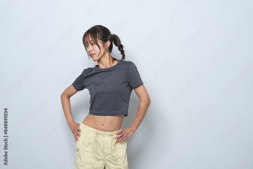 フィットネスをする女性