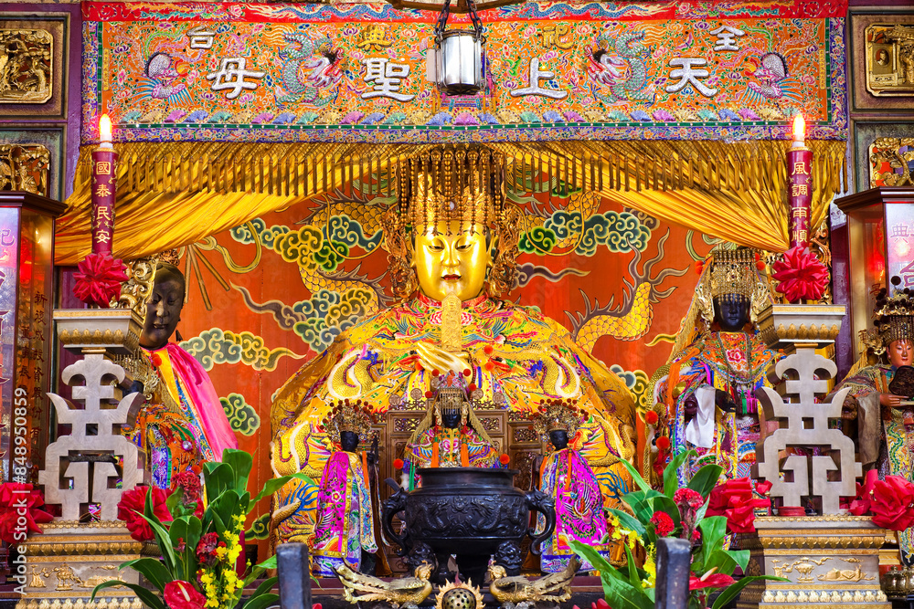 Φωτογραφία The main hall of the Great Mazu Temple in Tainan, Taiwan, enshrined statues of Mazu