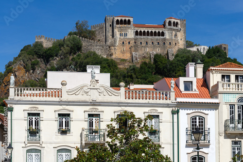 Fotografie View of the castle of Leiria since Rodrigues Lobo square of the city in a sunny day