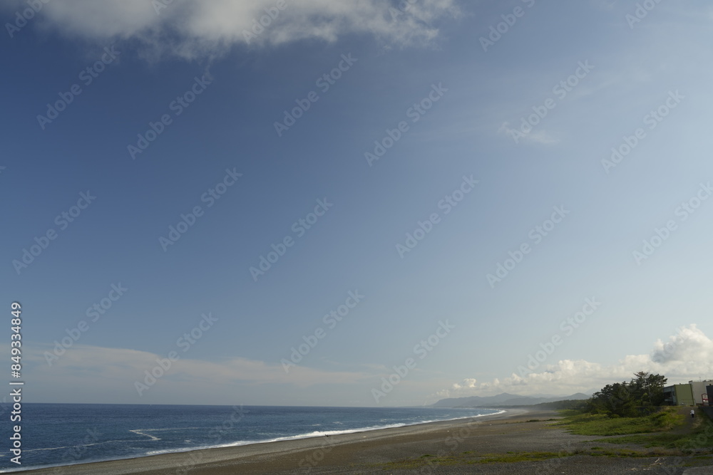 浜辺から見る海の風景に癒される。 浜辺から見る海の風景に癒される。