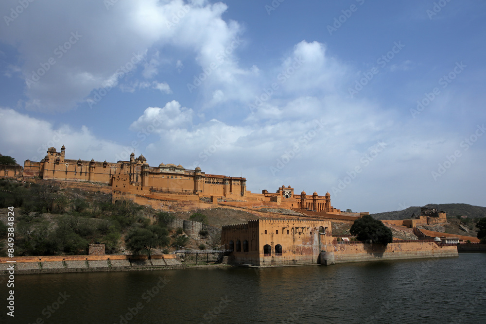 Fototapeta premium Amber Fort - fort located in Amer, Rajasthan, India